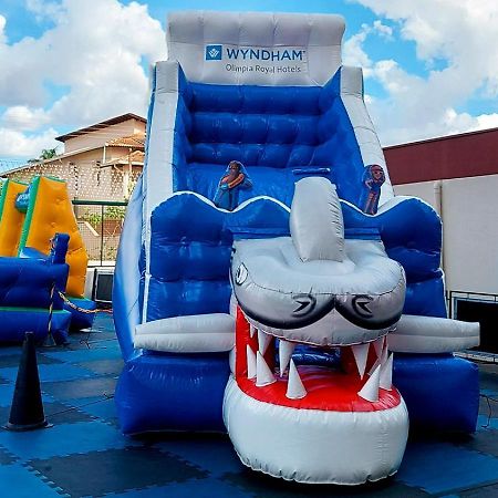 Wyndham Olimpia Royal Hotels Exterior photo Inflatable slide