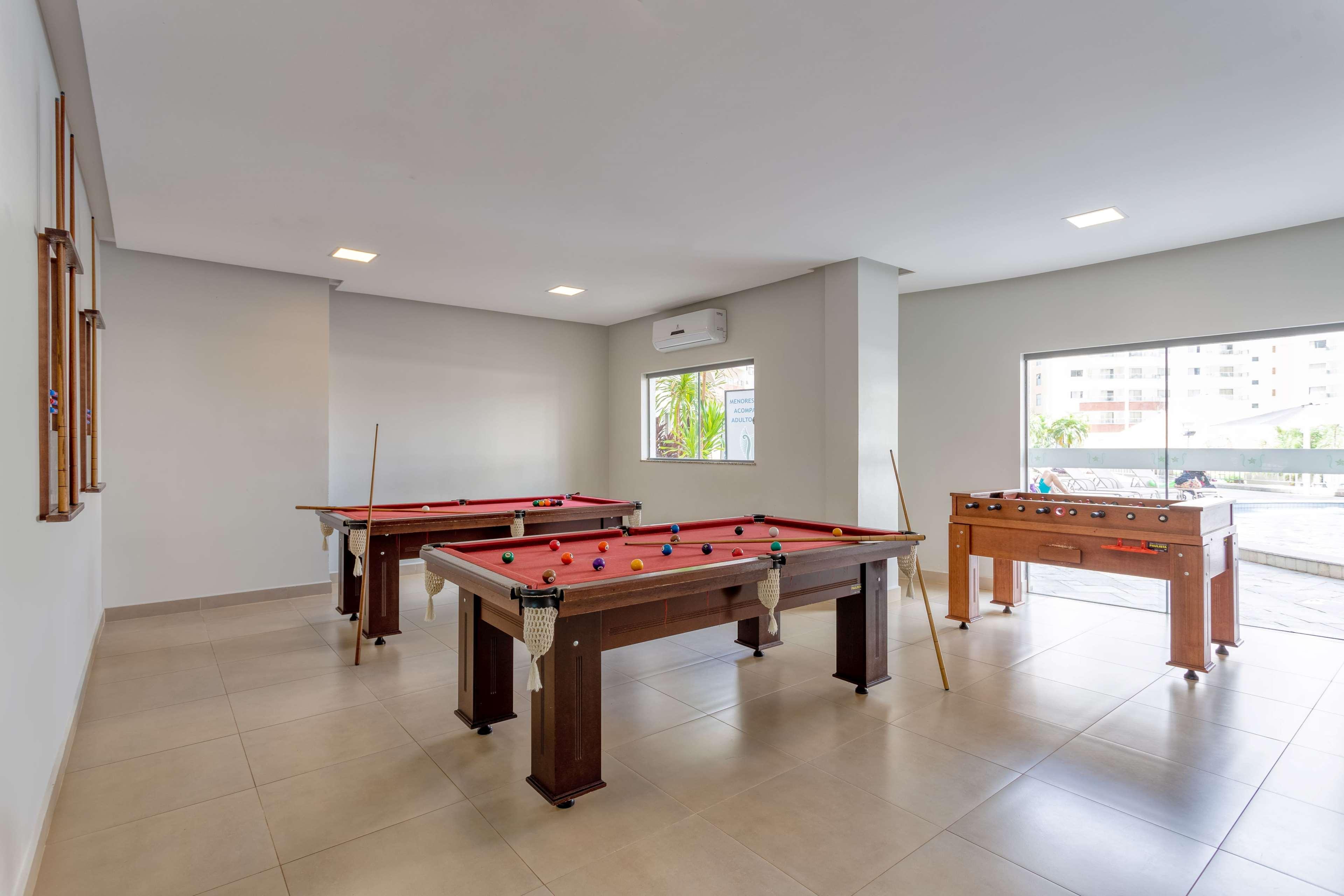 Wyndham Olimpia Royal Hotels Exterior photo A pool table and a foosball table