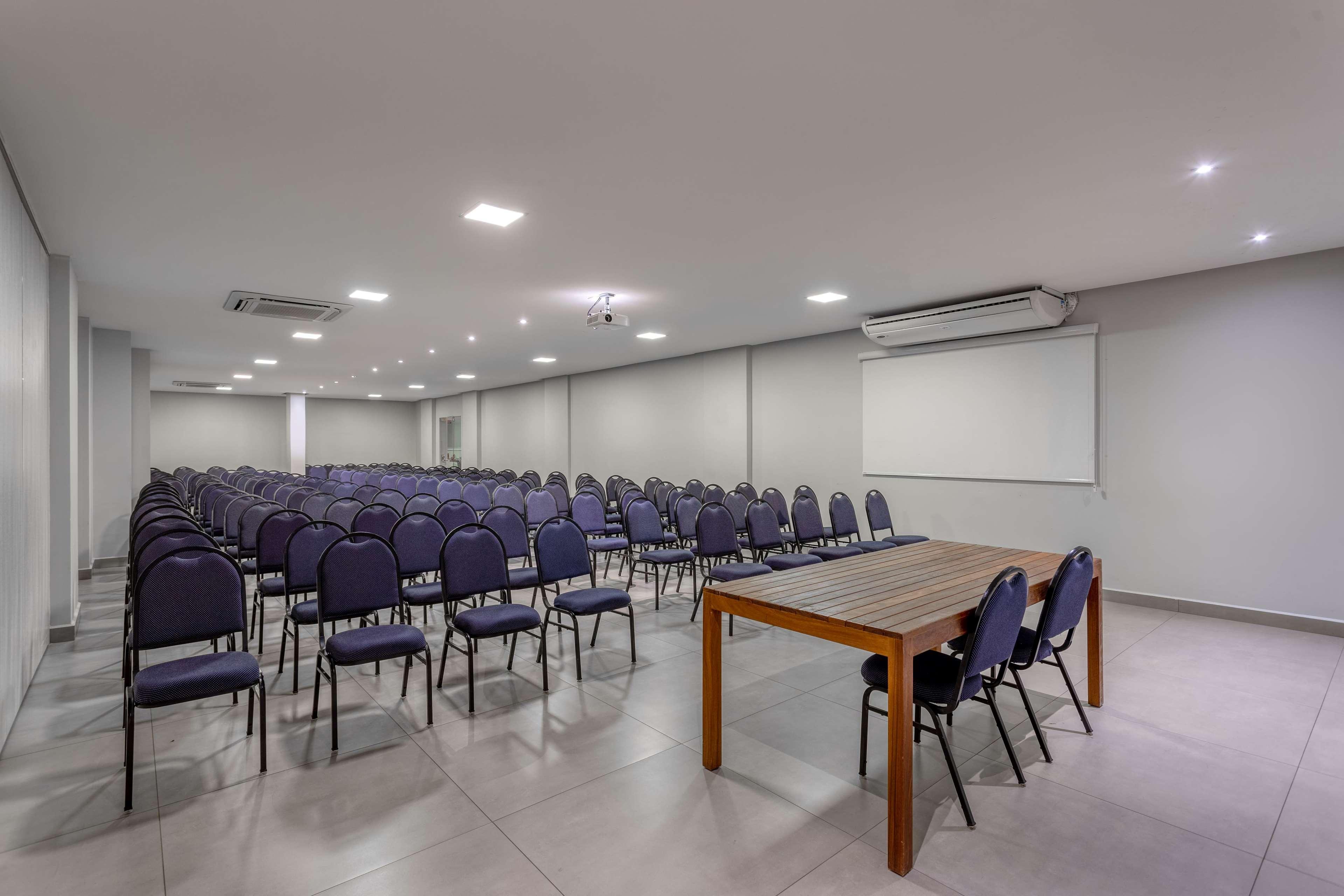 Wyndham Olimpia Royal Hotels Exterior photo Meeting room