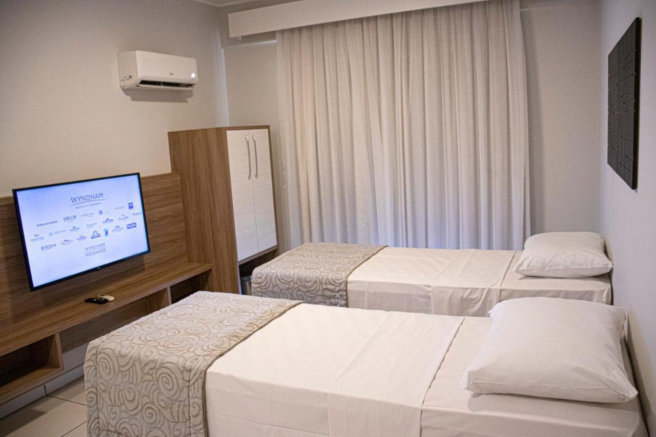 Wyndham Olimpia Royal Hotels Exterior photo