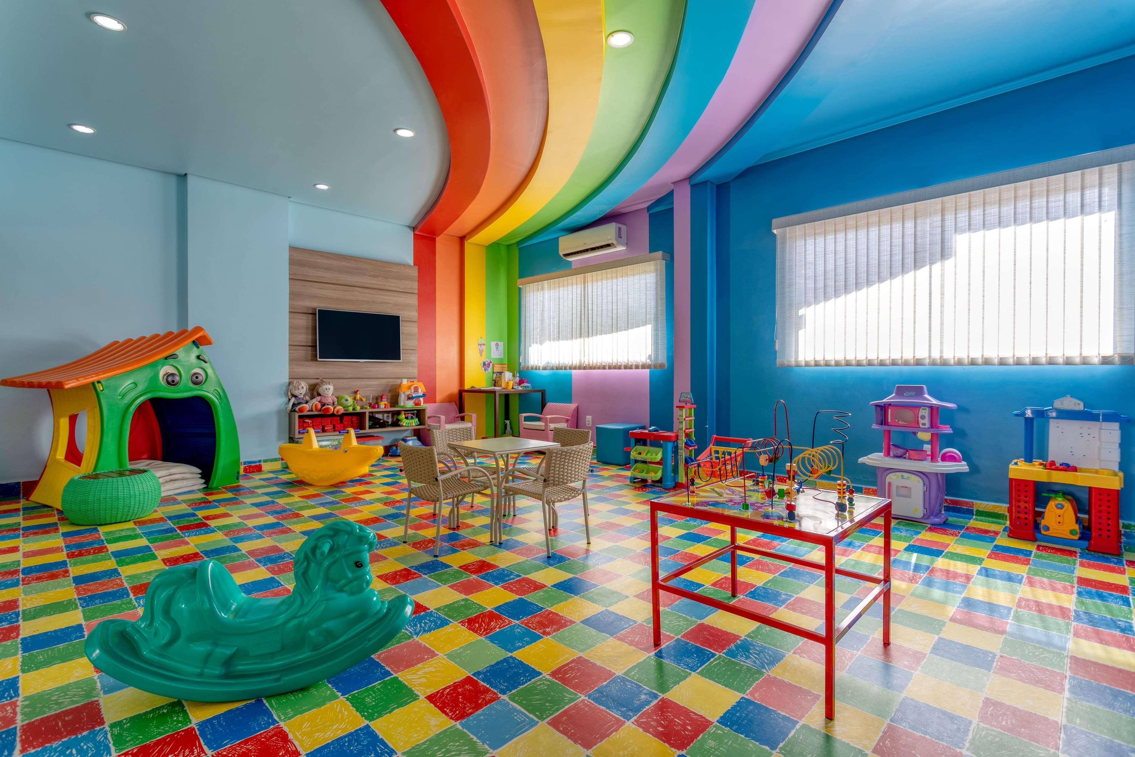 Wyndham Olimpia Royal Hotels Exterior photo A nursery in Thailand