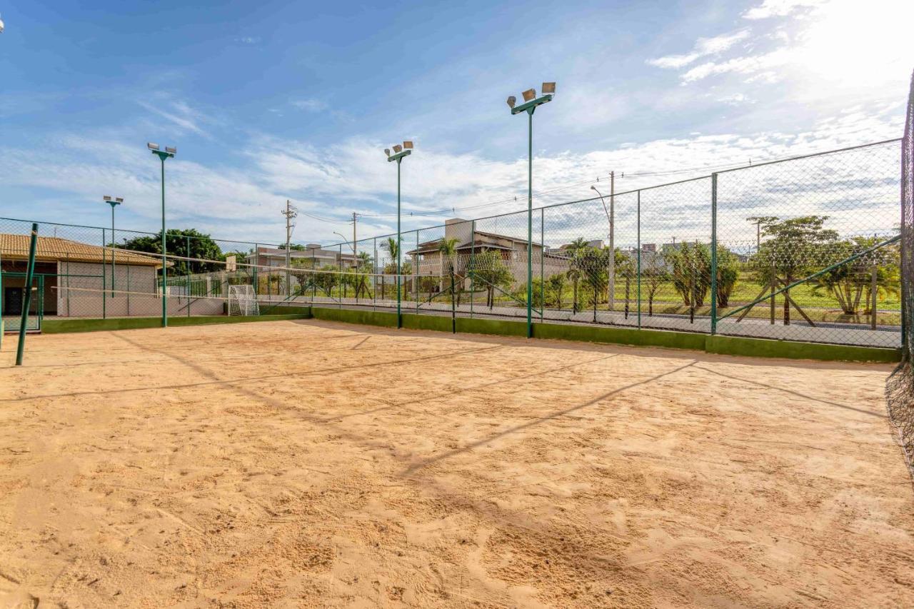 Wyndham Olimpia Royal Hotels Exterior photo A beach tennis court in Rio de Janeiro, Brazil